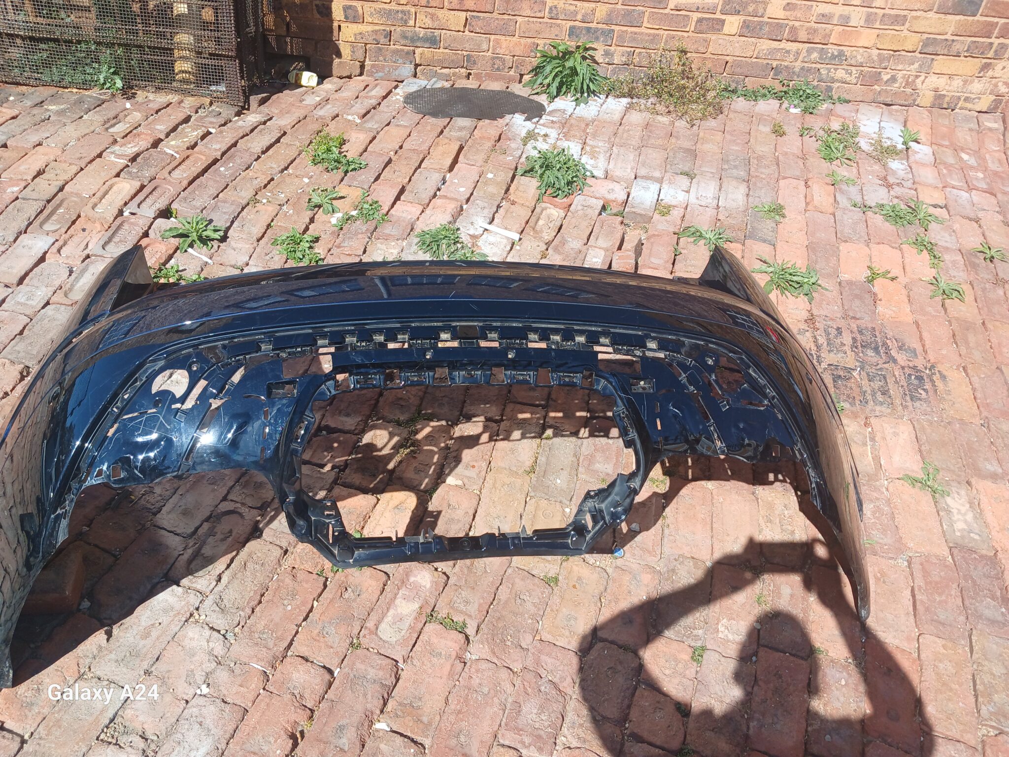 Range Rover Velar Rear Bumper - Ronny Auto Parts
