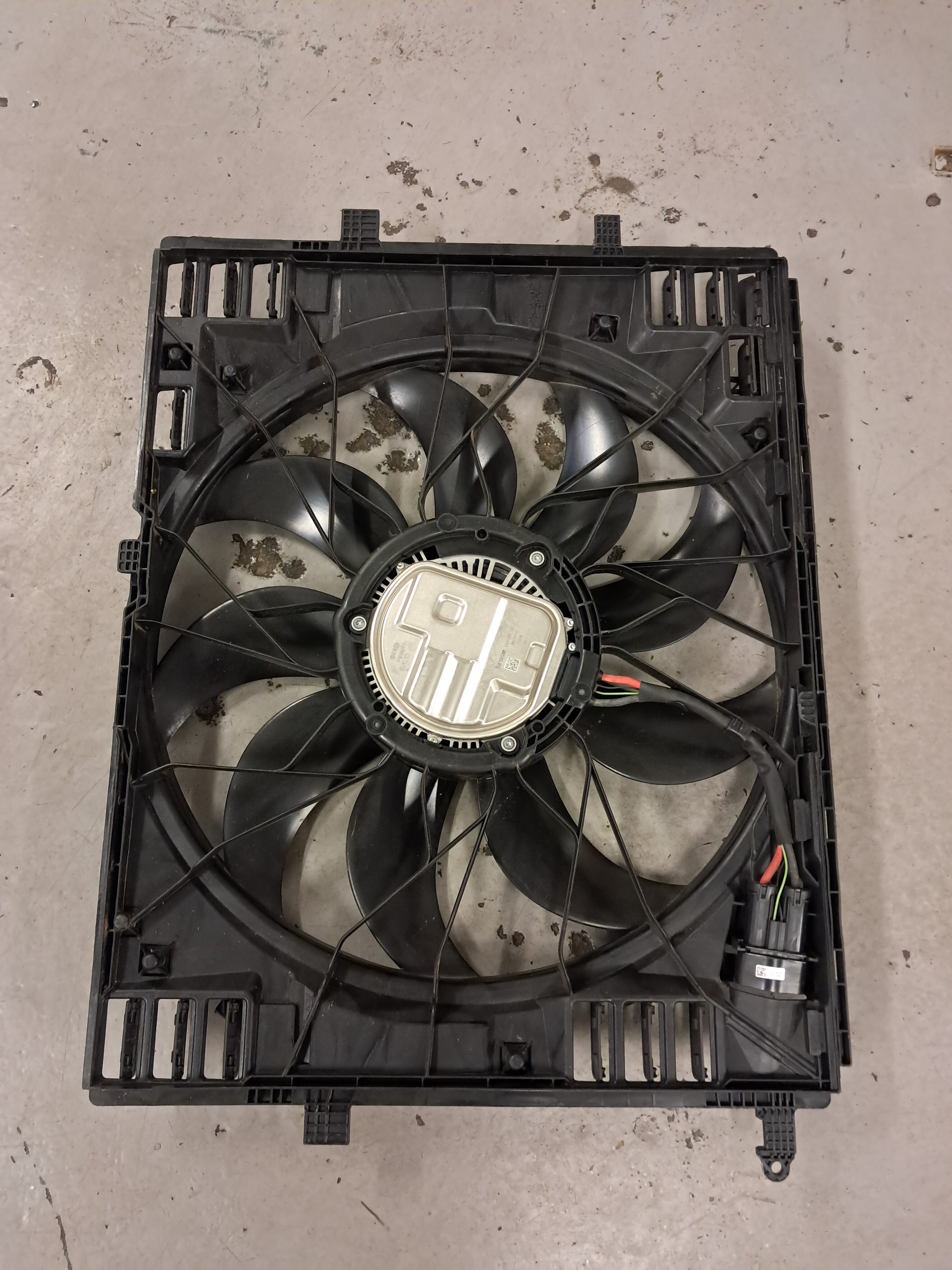 Mercedes-Benz E Class W213 Radiator Fan